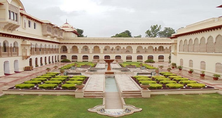 Agra-Gardens-Walking-Tour